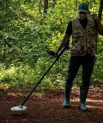 كاشف المياه الجوفية: أهميته ودوره في استكشاف الموارد المائية