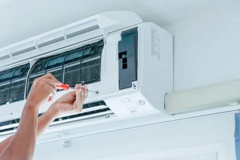 فحص وتنظيف الوحدة الخارجية للمكيف بانتظام