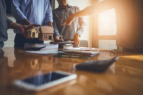 أمان وراحة: شقق للبيع بالتقسيط بمجمع سكني متكامل