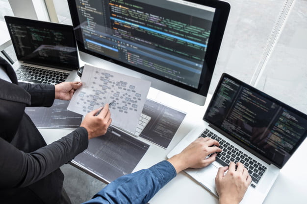 تصميم موقع الكتروني احترافي: الأسس والمعايير التي يجب اتباعها