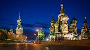 أثر درجة حرارة موسكو المرتفعة في الصيف على السياحة والأنشطة الخارجية