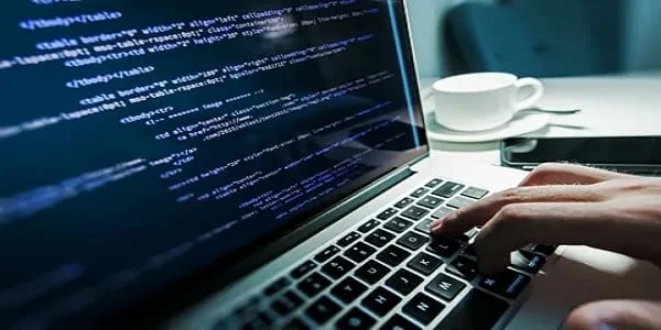 أفضل منصات تصميم مواقع إلكترونية مجانية باللغة العربية