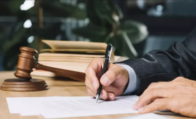 تأكد من انتقاء مكتب محامين في جدة ذو سمعة طيبة وموثوقية
