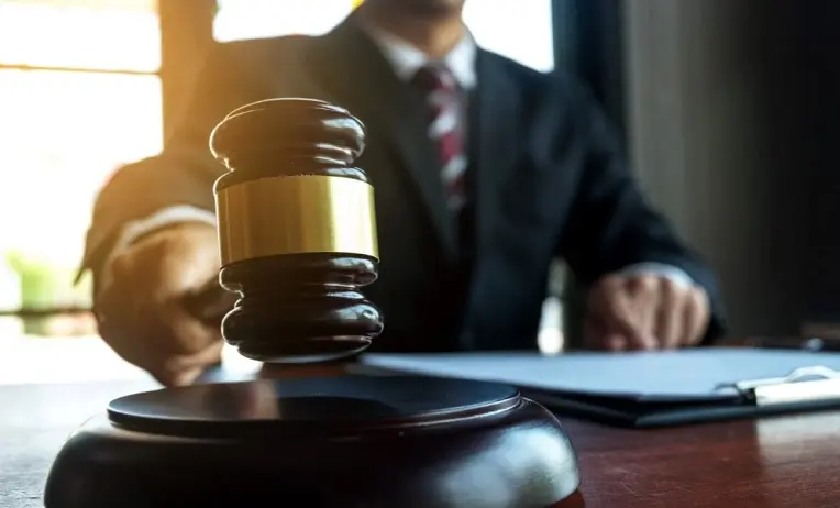 التعرف على دور مستشار قانوني مجاني في المجتمع