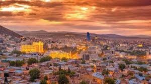 تكلفة الإقامة والتنقل في أذربيجان وأثرها على الميزانية السياحية