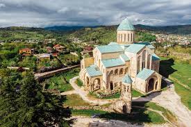 جذب السياحة الدينية في جورجيا: مزيج بين التاريخ والتقاليد المسيحية