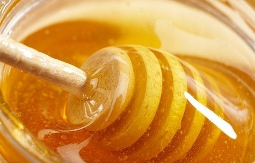 طرق اختيار عسل الغابة السوداء الطبيعي والتأكد من نقائه