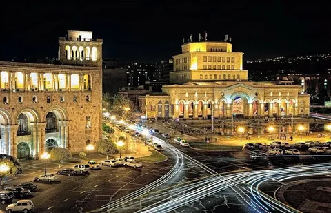 اكتشف جمال الآثار والمعابد القديمة في رحلتك إلى أرمينيا