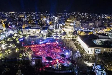 رحلة شمسية إلى شرم الشيخ: استمتع بالشواطئ الرملية والغطس في البحر الأحمر