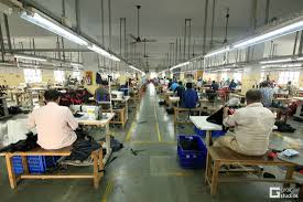 Exploring the Faux Leather Crossbody Bag Factory Scene in Dubai