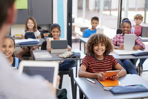 كيف يمكن تضمين الألعاب في تعلم اللغة العربية؟