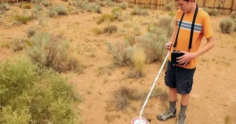 Efficient Methods for Extracting Gold: The Power of Mining Machines