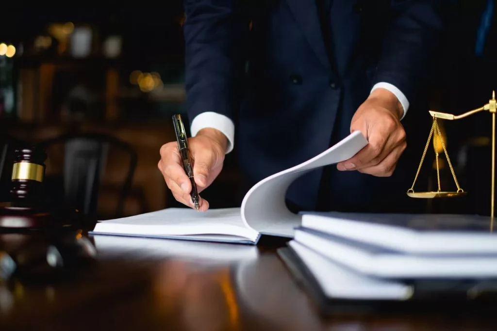 أهمية اختيار محامي في المدينة لتأمين حقوقك أهمية اختيار محامي في المدينة لتأمين حقوقك