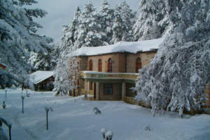 اكتشاف الطبيعة في أذربيجان: رحلة إلى جبال القوقاز وبحر قزوين