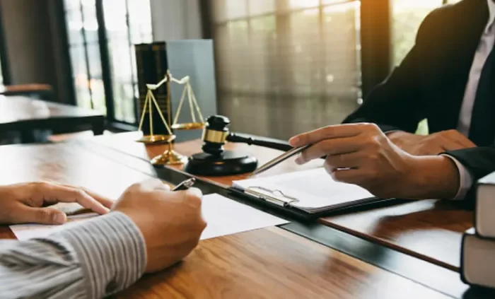 خبرة محامين في الرياض وتأثيرها على نتائج القضايا القانونية