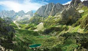 احصل على تجربة سياحية استثنائية مع عروض بكجات سياحية فاخرة