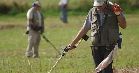 Finding and Choosing the Right Location for Gold Prospecting