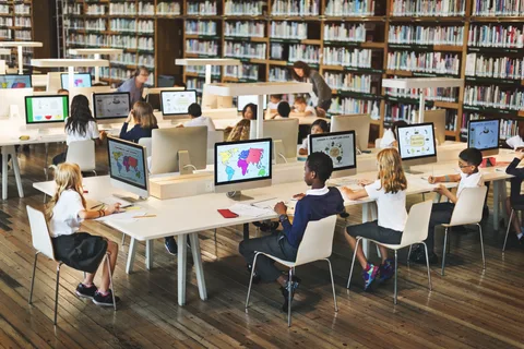 استخدام تقنيات تحفيز الفضول في تنظيم صفوف التعليم باللغة العربية