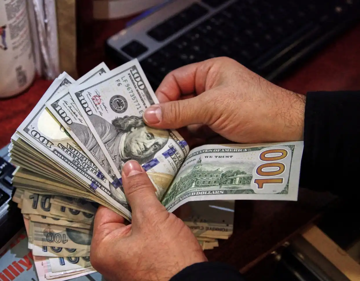 أهمية الخدمات القانونية للشركات في حماية مصالحها وحقوقها