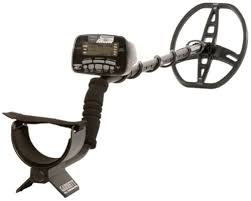 Treasure Hunting with the Discovery 1100 Metal Detector: A How-To Guide