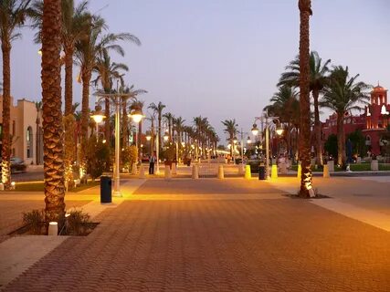 Journey to the Ancients: Giza Pyramids Tour from Hurghada