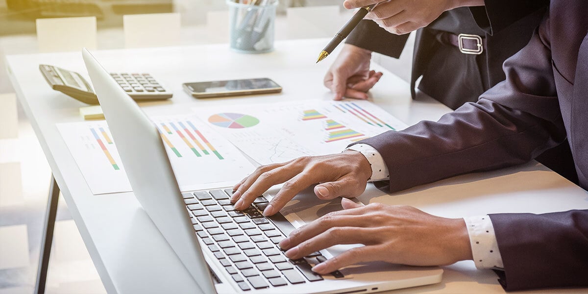أهمية الاستعانة بمكتب محاماة للحصول على استشارات قانونية موثوقة