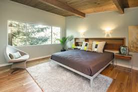 The Durability and Beauty of Hardwood Bedroom Sets