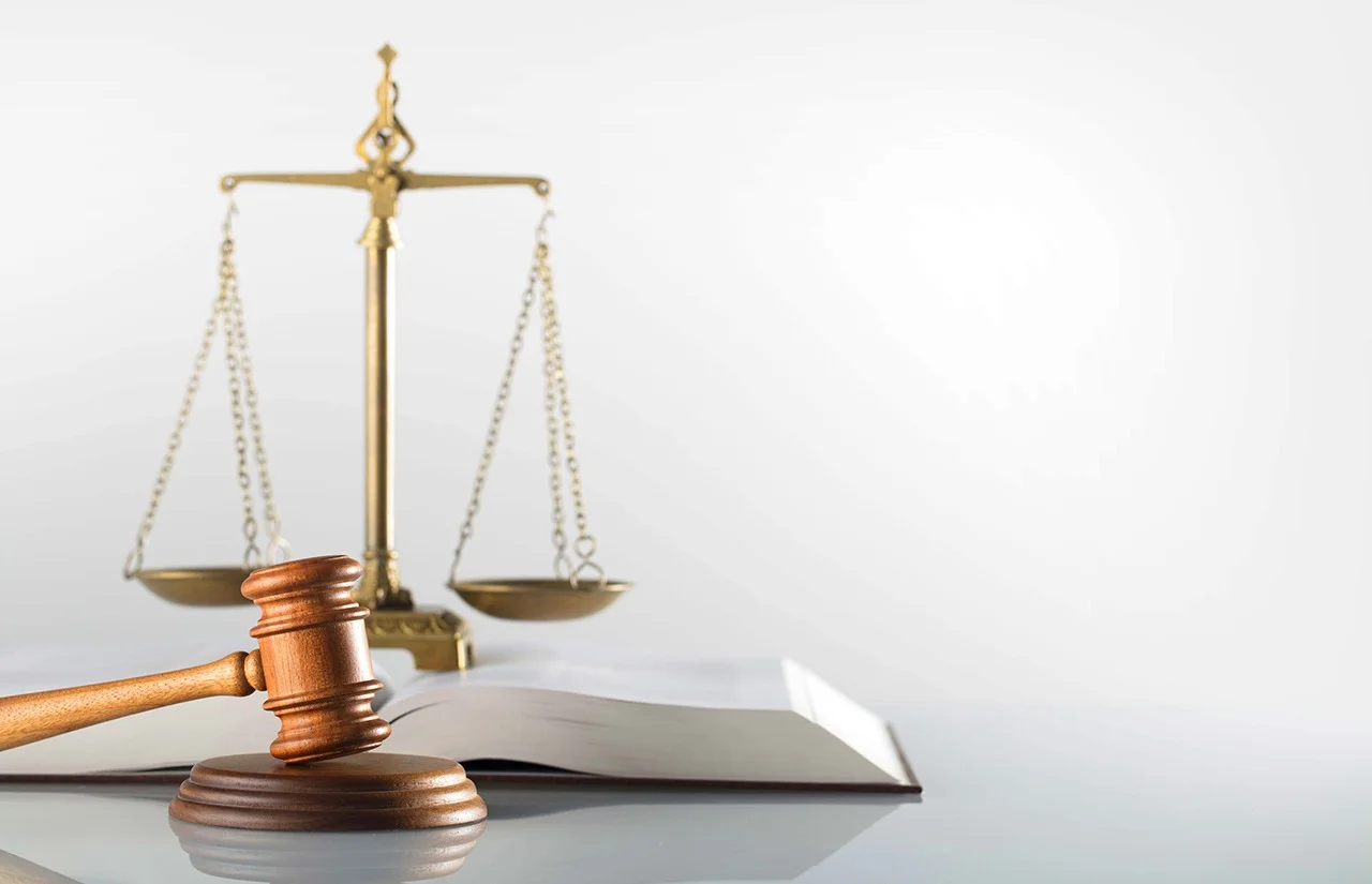 أهمية الاستشارات القانونية المجانية في حياة الأفراد والمجتمع