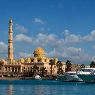 Diving into Adventure: Hurghada One Day Trips to Giftun Island
