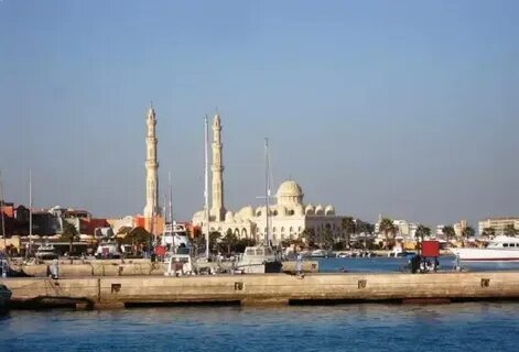 The Ultimate Egyptian Adventure: Hurghada to Cairo Bus Tour