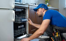 تأكد من صيانة وتنظيف سلة الملح والسلة العلوية بانتظام لضمان أداء غسالة الصحون المضمون.