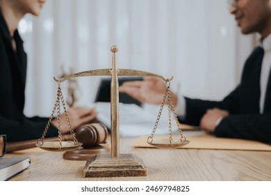 كيف تستفيد من خدمات اسأل محامي مجاني عبر الإنترنت؟