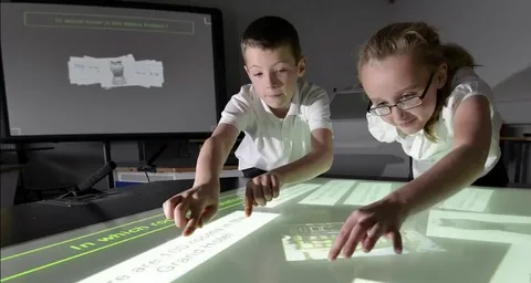 المناهج الحالية وتحديات اللغة العربية في مصر