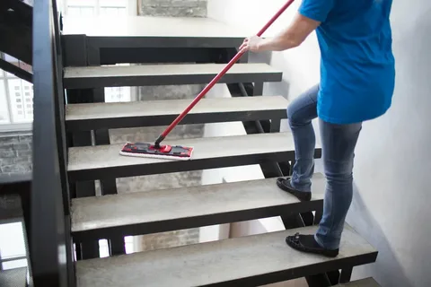 DIY vs. Professional Solar Panel Cleaning: Which is Best?