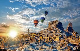 تركيا تجمع بين الثقافة الشرقية والغربية، اكتشف هذا التنوع من خلال عروض سياحية مميزة