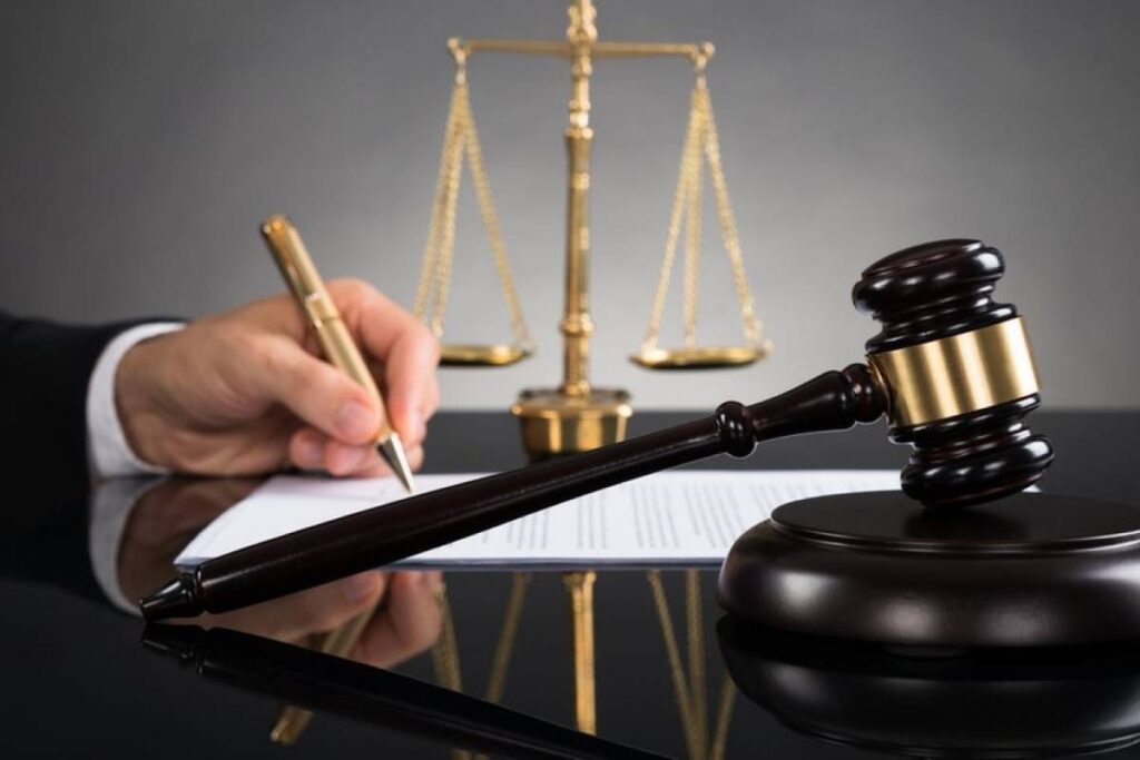 الشروط الأساسية في عقد استشارات قانونية