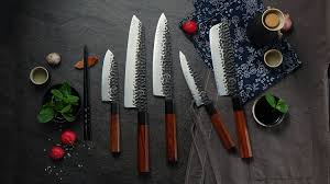 The Ultimate Guide to Choosing a Handmade Damascus Chef Knife