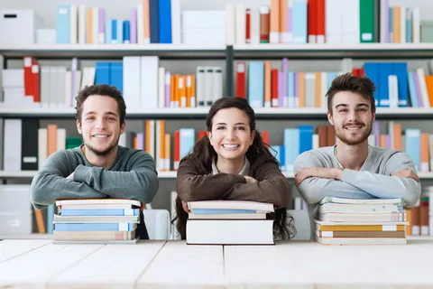 أهمية التفاعل مع أسئلة الثانوية العامة السابقة لرفع مستوى الأداء