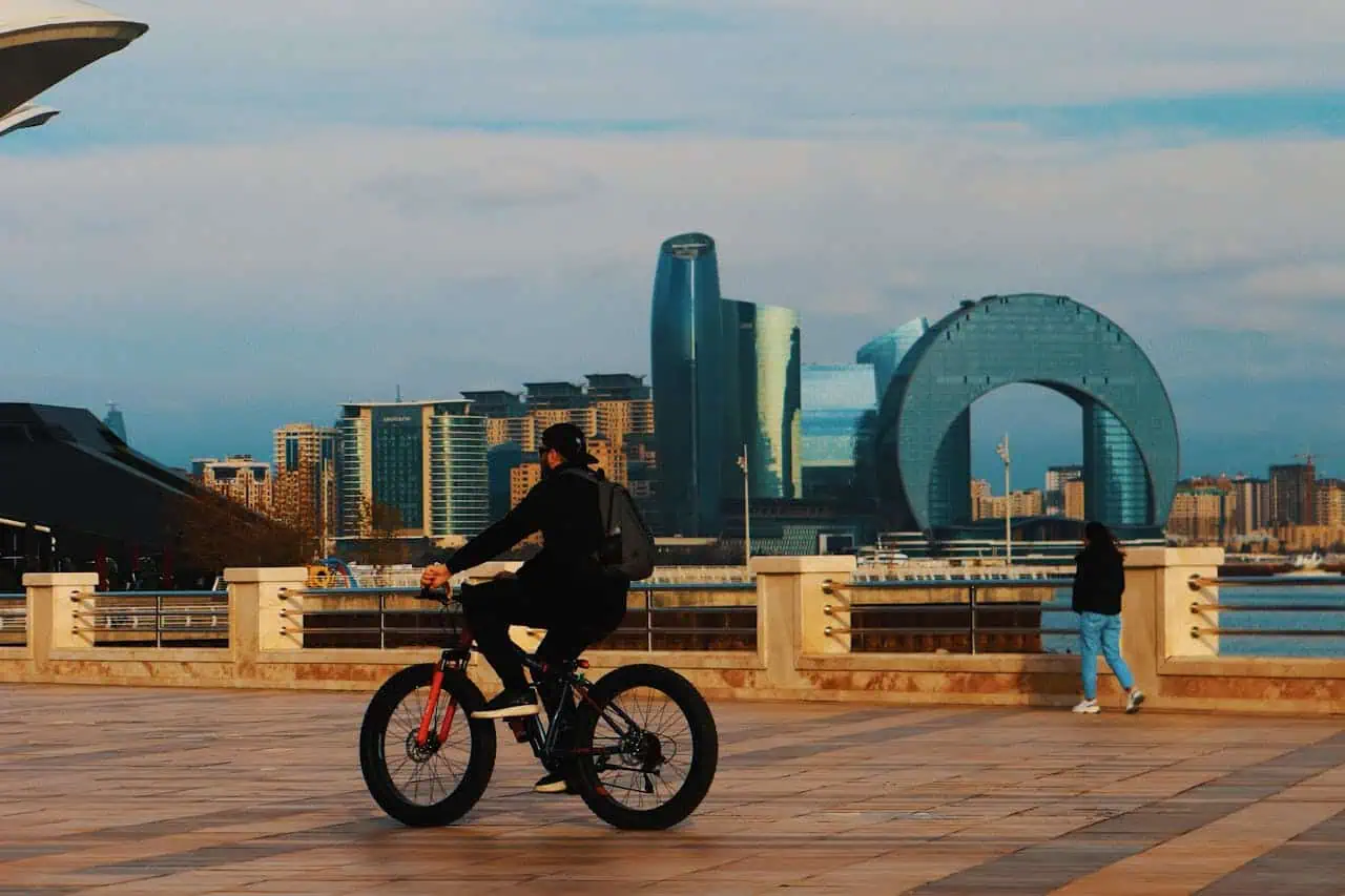 اكتشف تراث أذربيجان مع برنامج سياحي ممتع