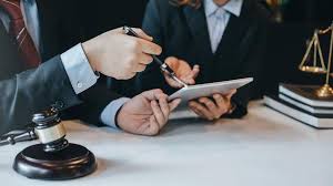 التنظيم والهيكلة في شركات الأشخاص وشركات الأموال: كيف يختلفان؟