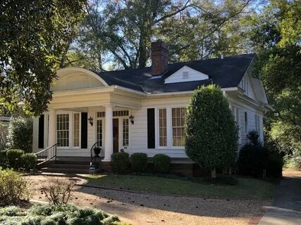 Reconnect with Nature: Romantic Glass Cottage Georgia