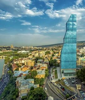 زور الميدان الحر في قلب تبليسي، جورجيا