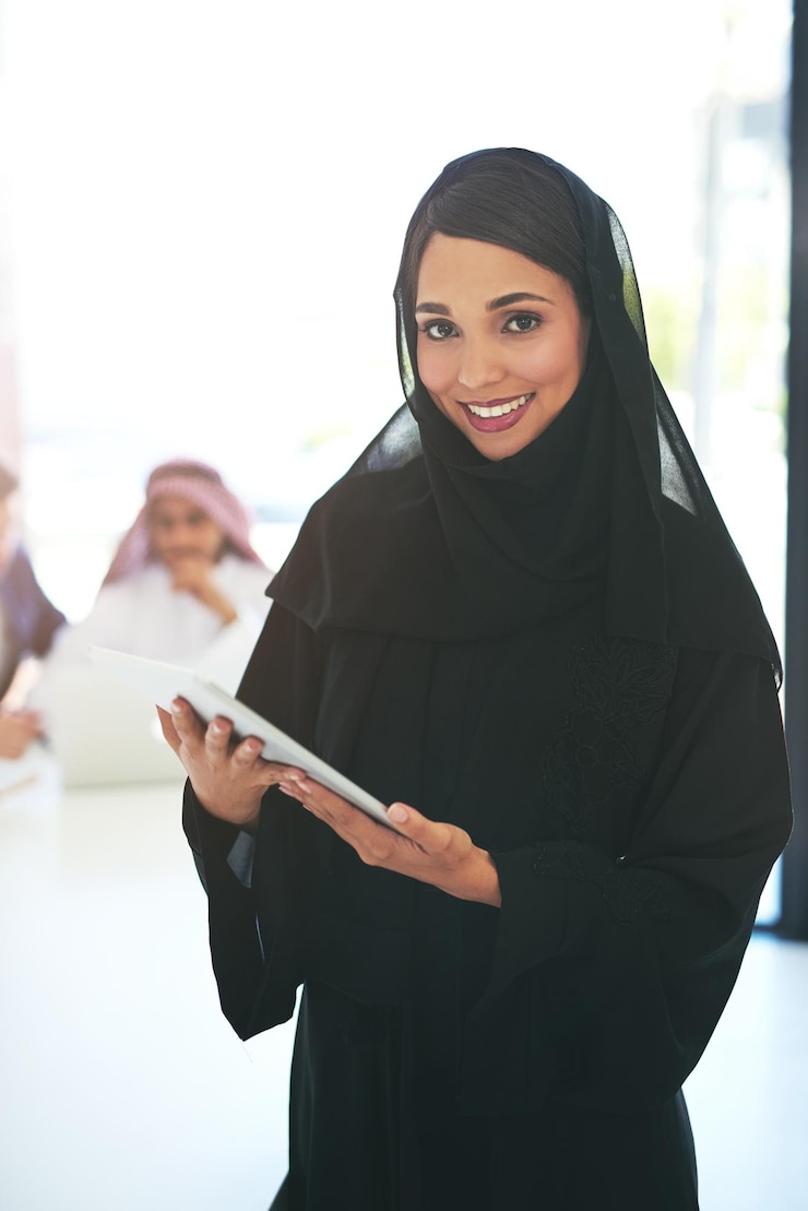 فوائد تقديم الاستشارات القانونية باللغة العربية للأفراد والشركات